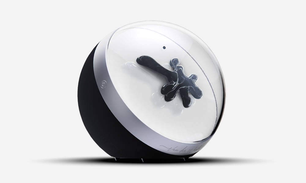 Van der Waals speaker equipped with 9 inch Ferromagnetic Visualizer