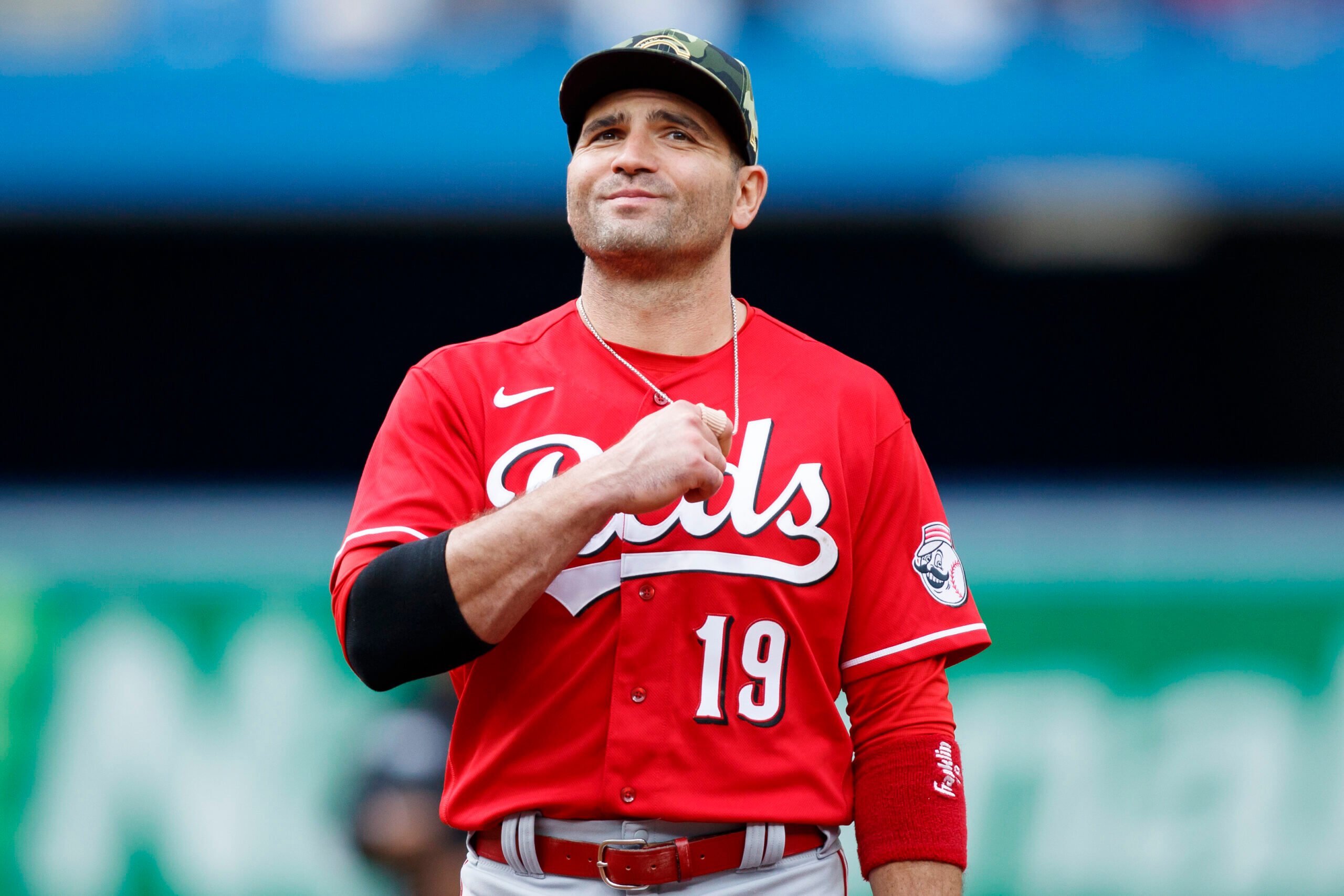 what is wrong with joey votto