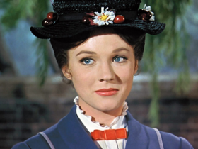 how old was julie andrews in mary poppins