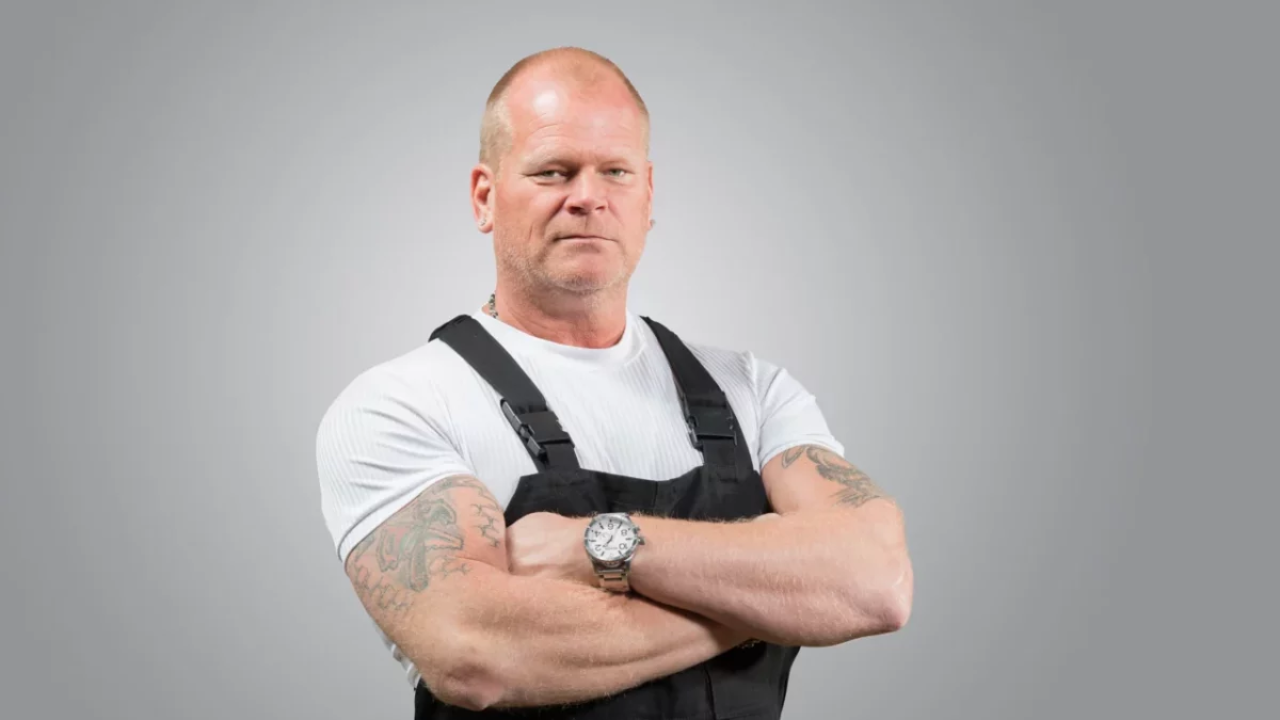 is mike holmes married