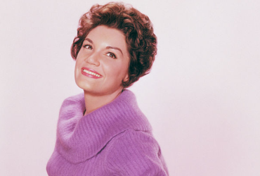 is connie francis still alive