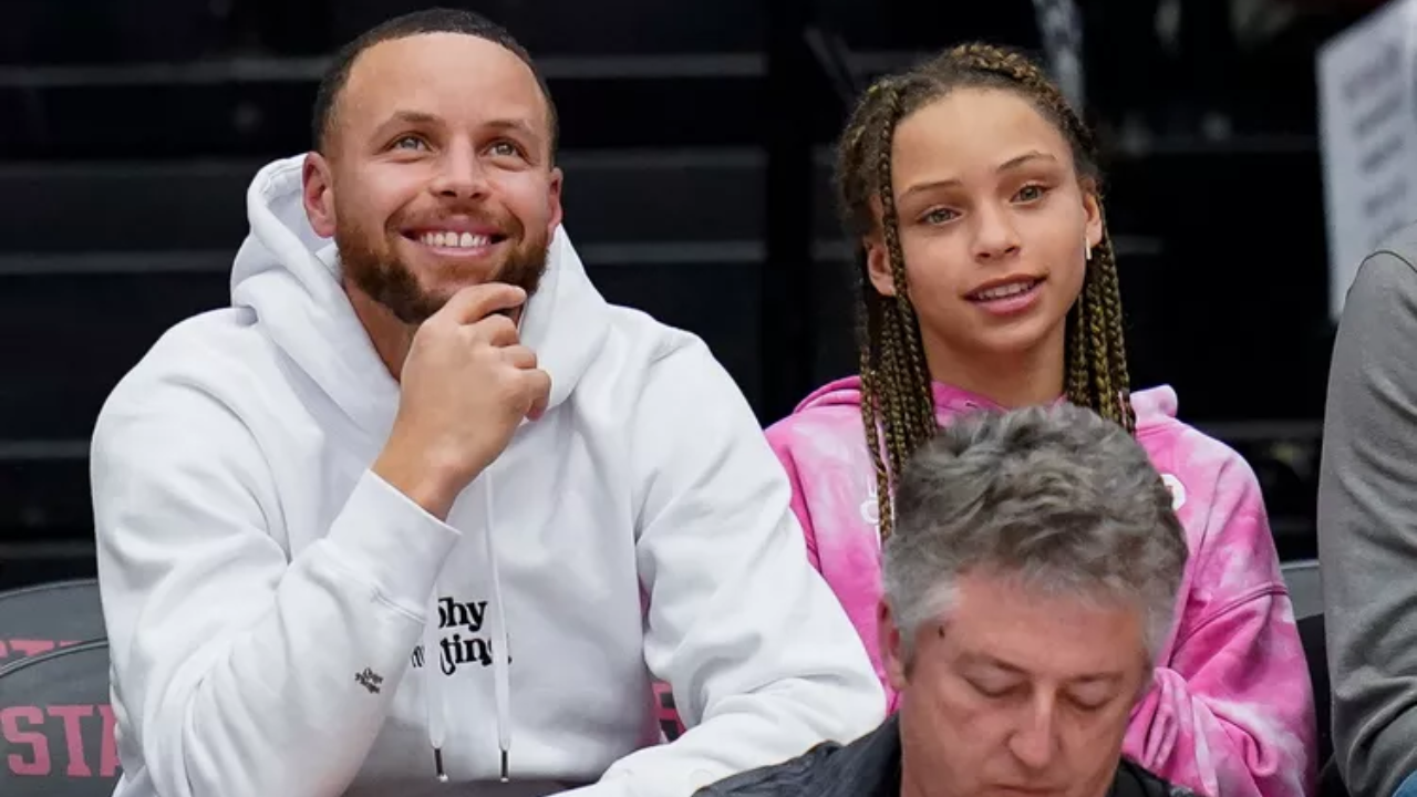 Stephen Curry's Daughter Riley Grows Up during Women's Basketball Game with Dad: Picture