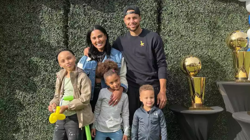 Stephen Curry's Daughter Riley Grows Up during Women's Basketball Game with Dad: Picture