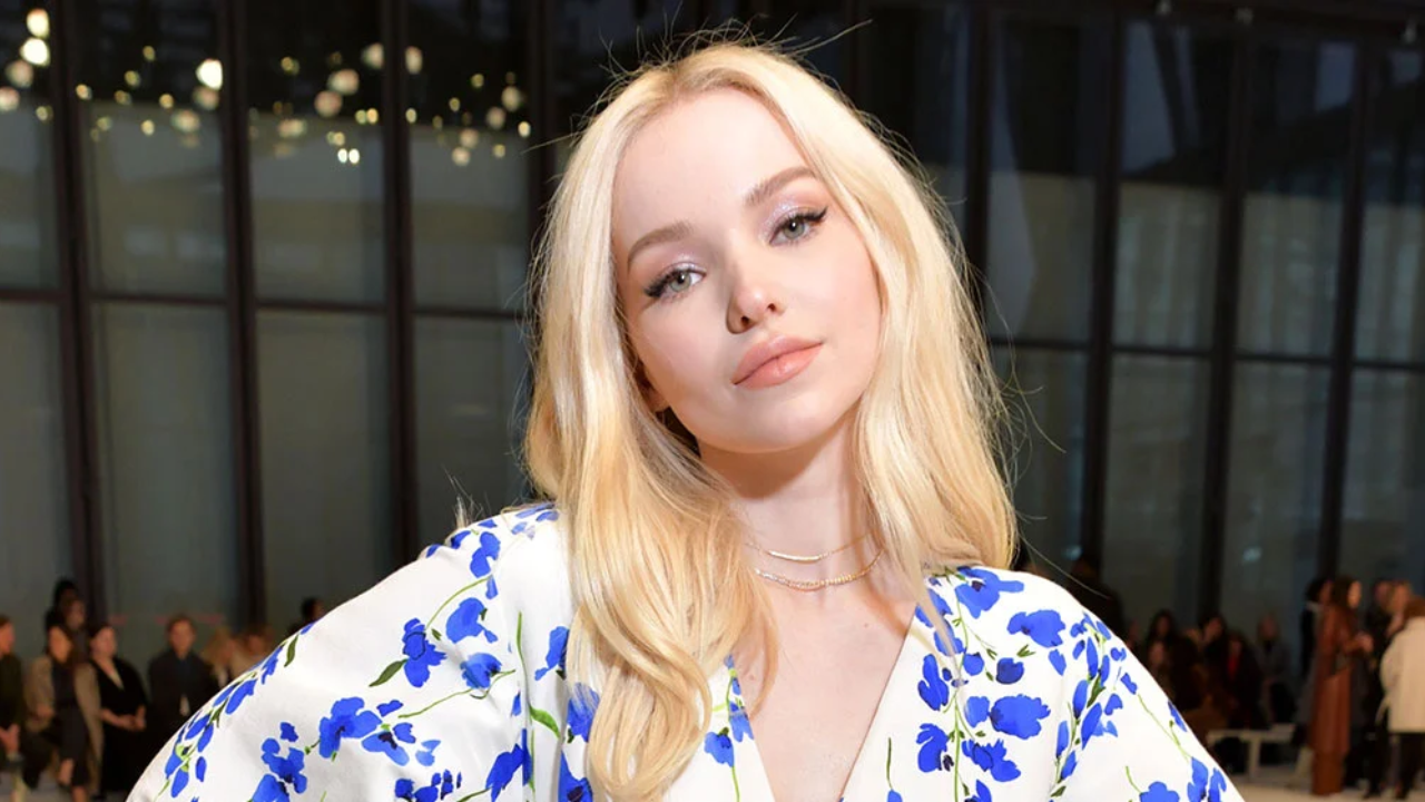 is dove cameron a lesbian