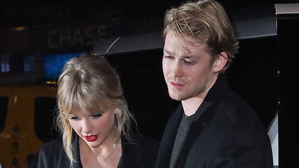 Taylor Swift reportedly ended her relationship with Joe Alwyn, and fans believe she hid a clue about it on her jeans!