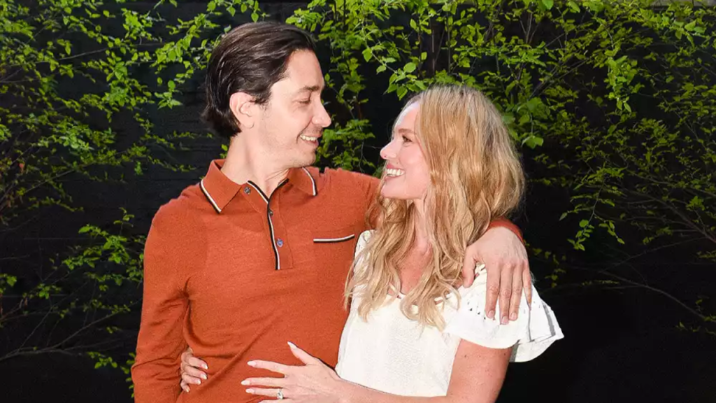 Kate Bosworth and Justin Long Are Married, Right? Couple Shown Wearing Rings on Their Fingers!