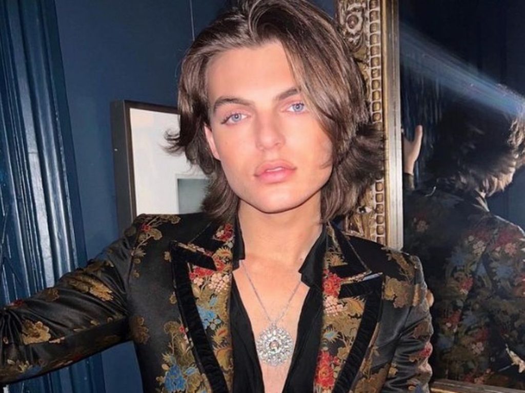 is damian hurley gay