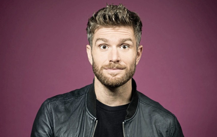 is joel dommett gay