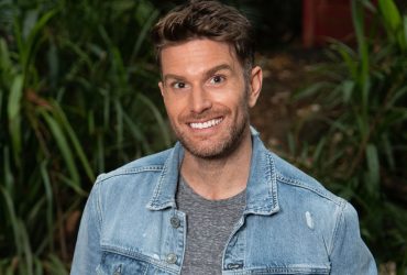 is joel dommett gay