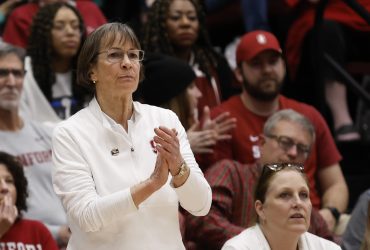 is tara vanderveer gay